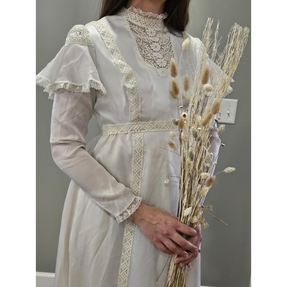 Vintage 70s Cream Prairie Dress Victorian Peasant Cottage Lace Boho Wedding Gown